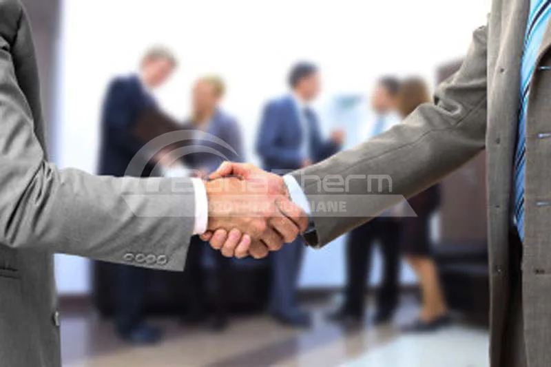 shake-hands-with-customers